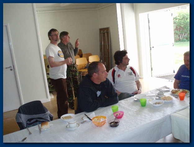 600x449 pixels (105K)